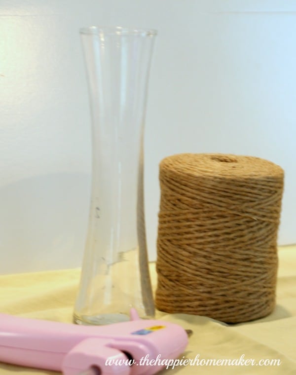 A glass vase and jute 