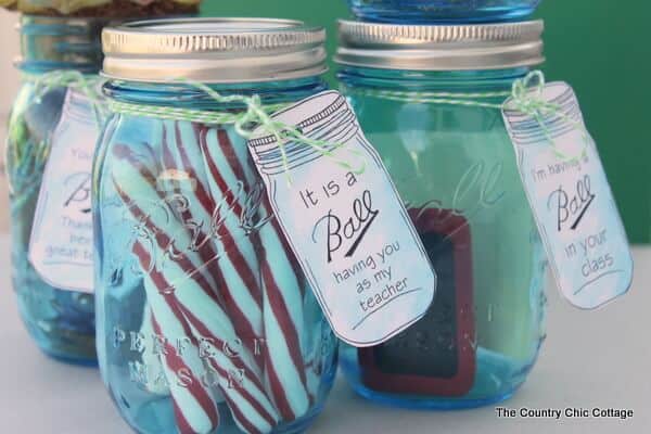 30 Diy Teacher Gifts The Happier Homemaker - teacher appreciation gift ideas in mason jars 005