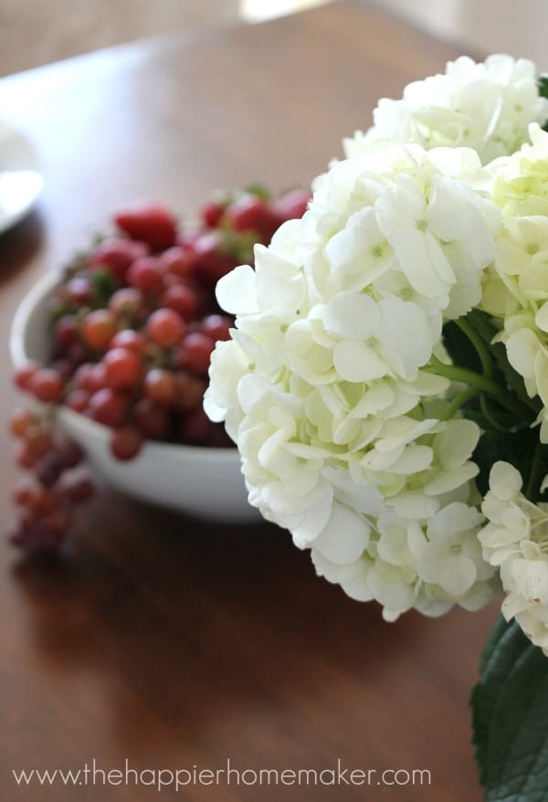 hydrangeas centerpiece summer