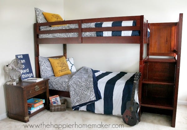 kid's bedroom with bunk beds
