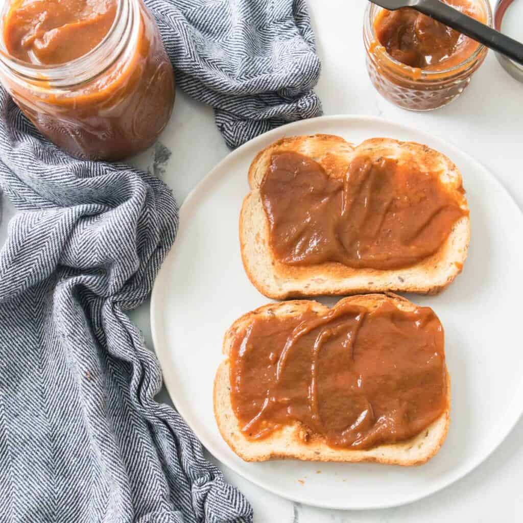 pumpkin apple butter on two slices of bread
