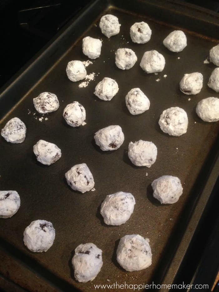 chocolate crinkle cookies before baking