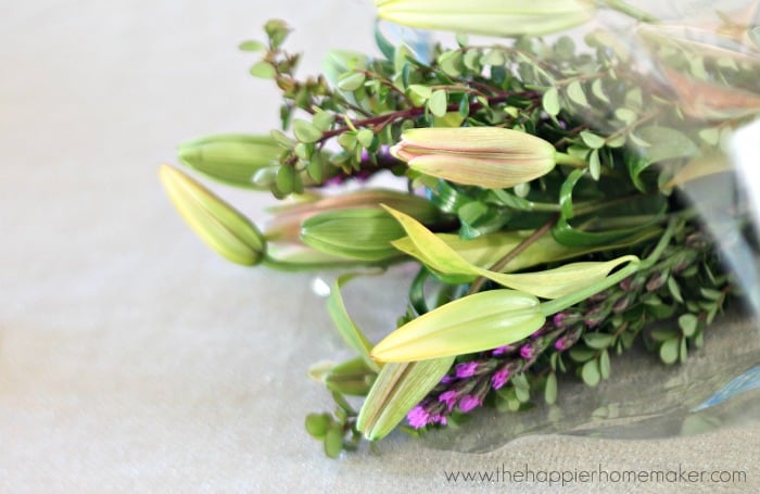 How to Arrange Inexpensive Grocery Store Flowers with Vintage