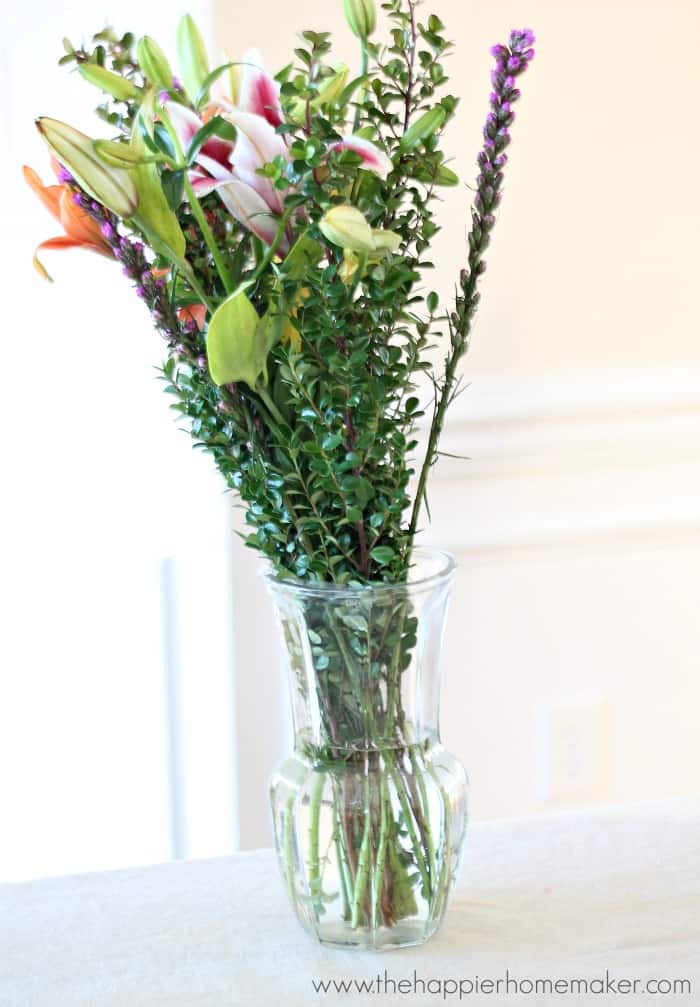 flowers in vase without arranging them