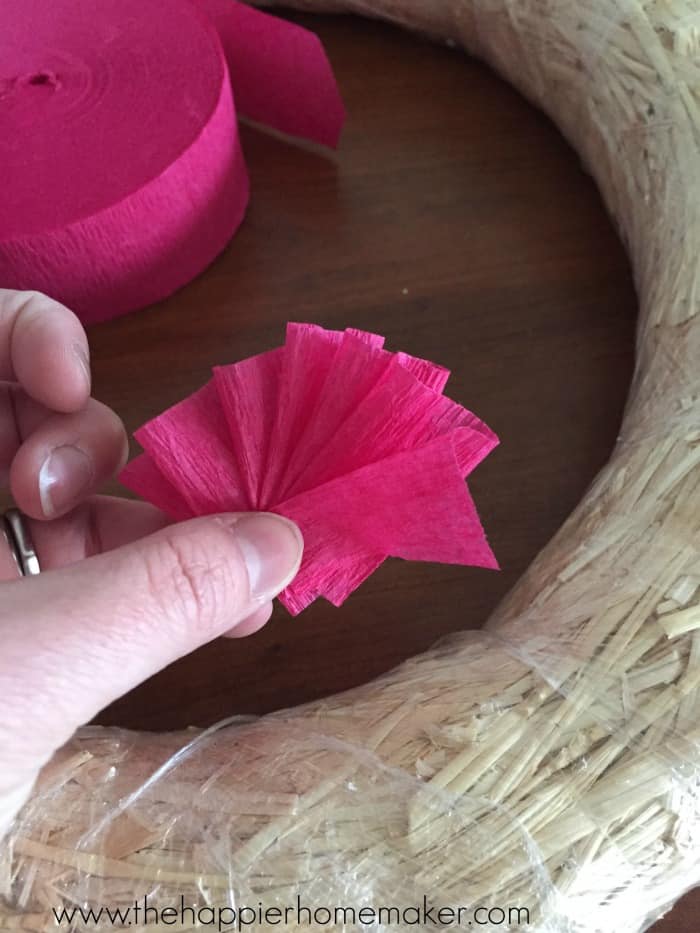 how to make crepe paper ruffle wreath