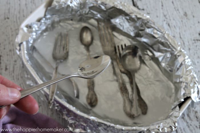 How to remove tarnish from silver on sale with aluminum foil