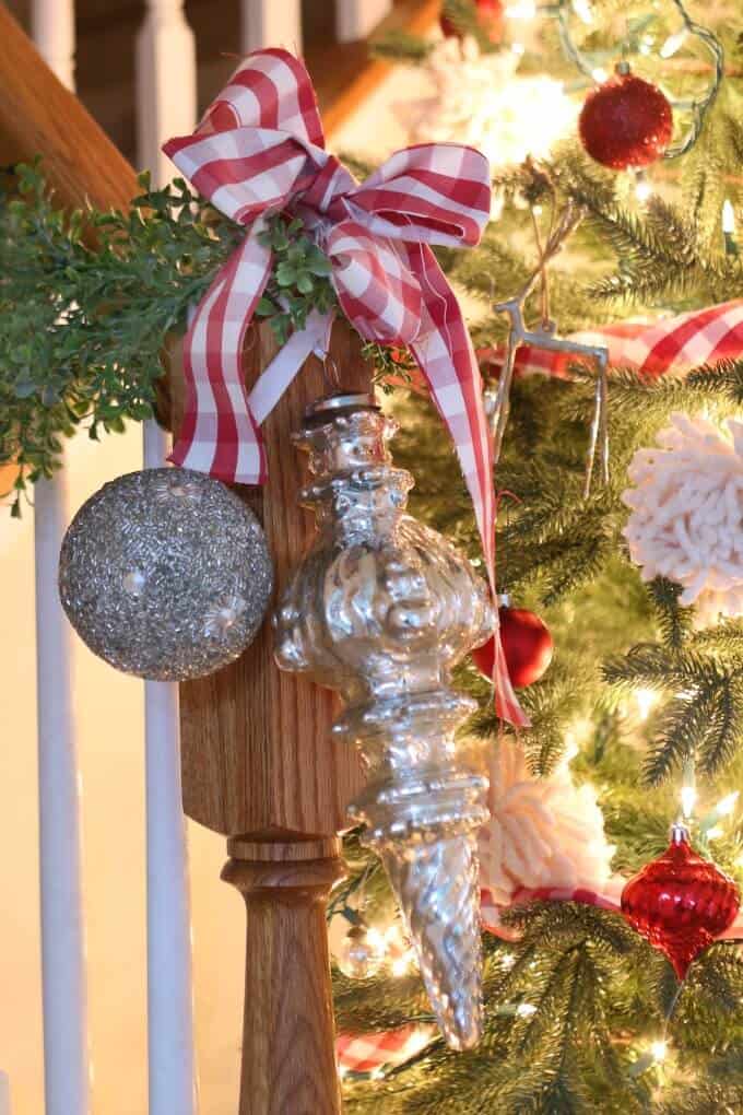 banister christmas decor plaid