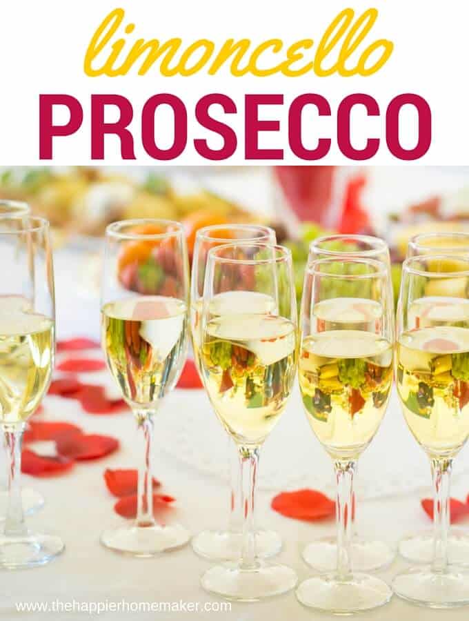 The word "prosecco" over filled glasses of prosecco
