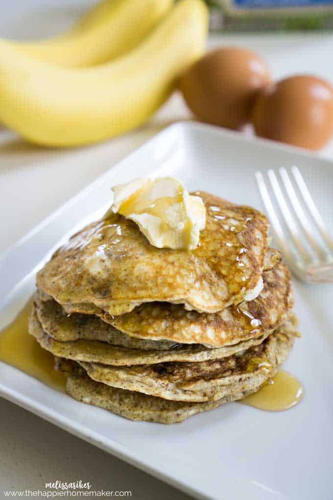 clean-eating-banana-pancakes