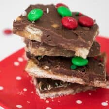 Christmas Crack Recipe (Saltine Toffee) | The Happier Homemaker