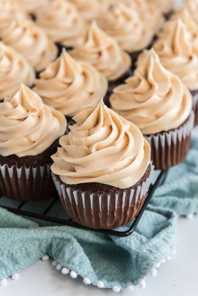 Easy Chocolate Peanut Butter Frosting Recipe - Cook Eat Go