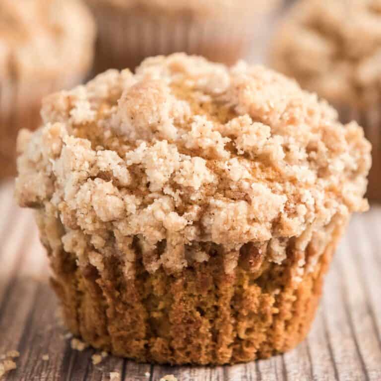 The BEST Pumpkin Muffins