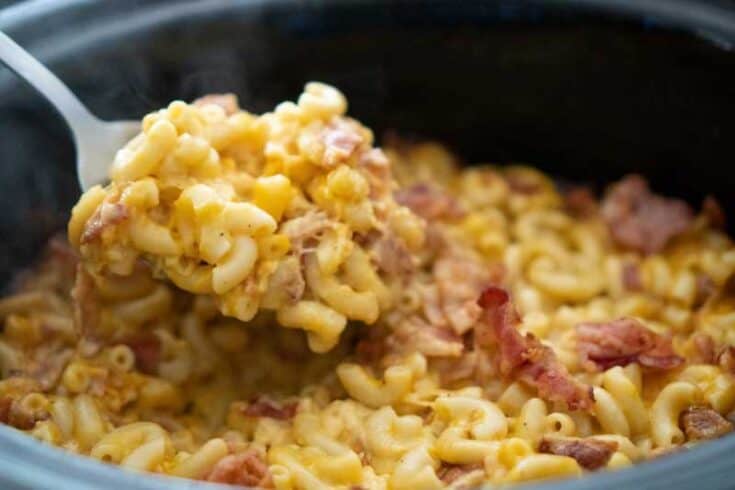 Slow Cooker Bacon Mac and Cheese - The Happier Homemaker