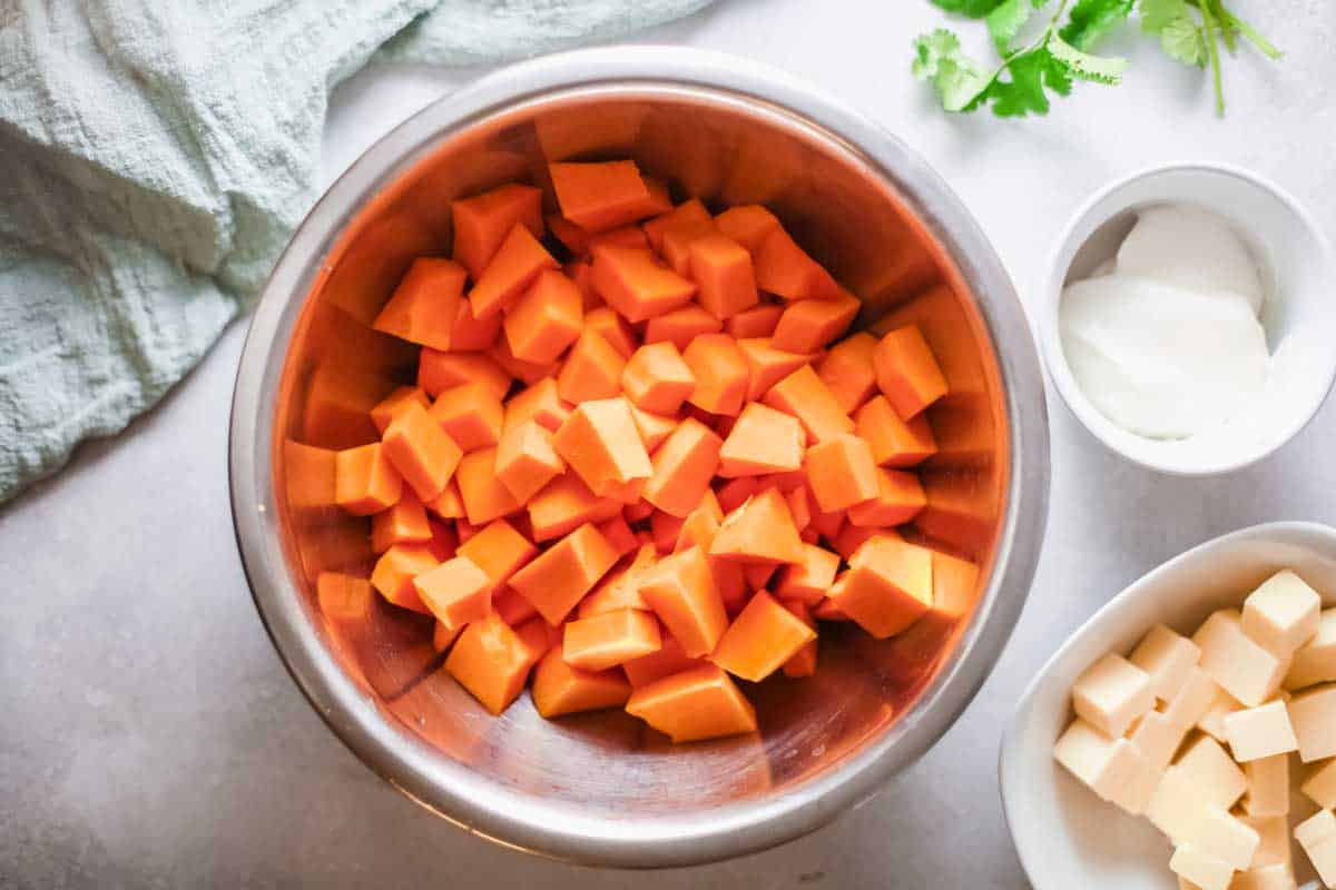 Easy Mashed Sweet Potatoes - The Happier Homemaker