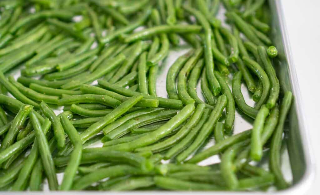 green beans on baking sheet