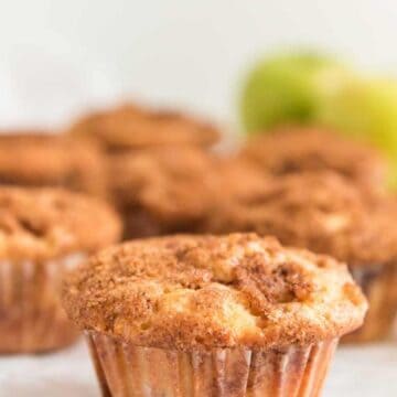 apple cinnamon muffin