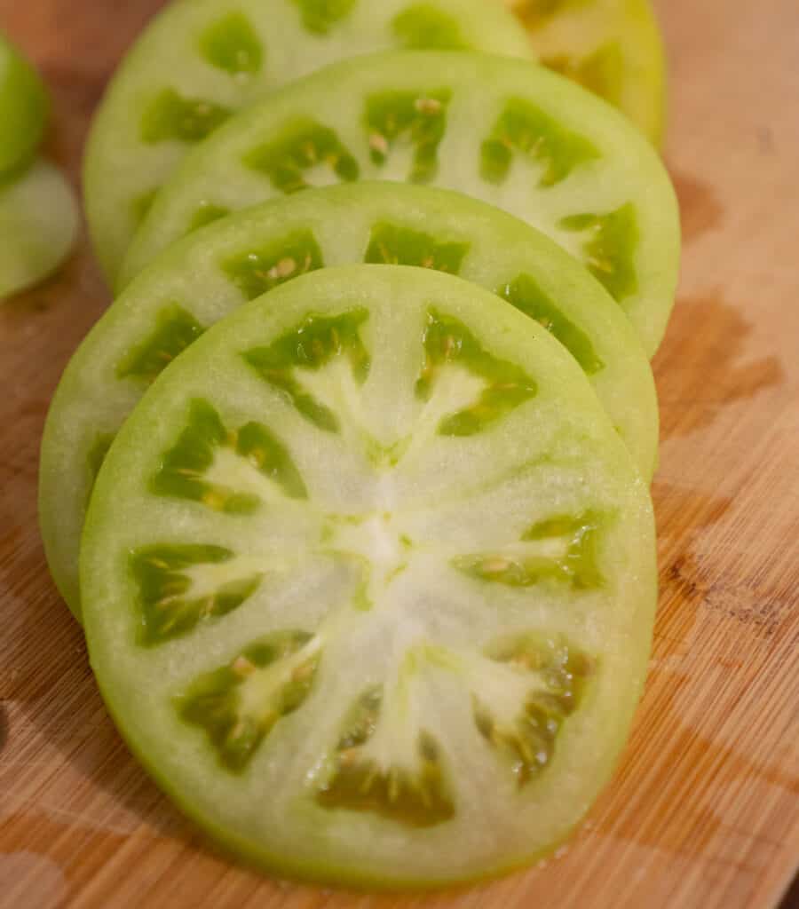 sliced green tomatoes