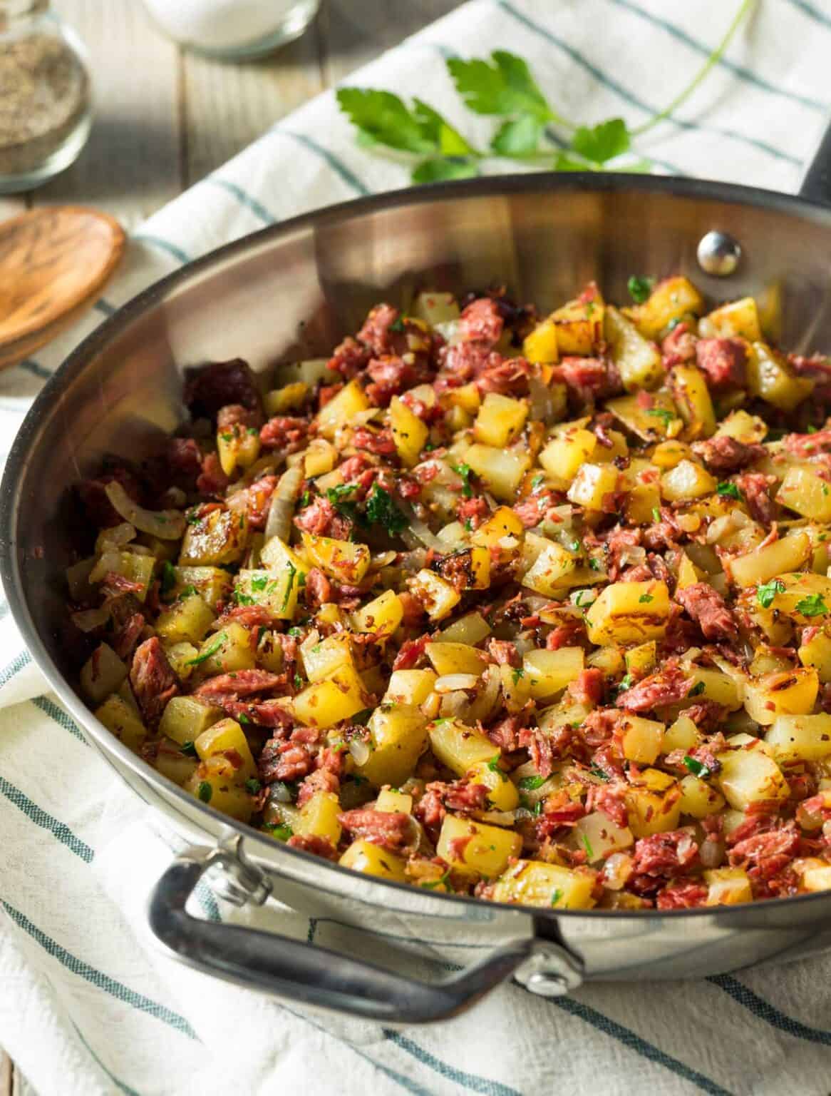 How To Cook Canned Corned Beef Hash Crispy The Happier Homemaker 