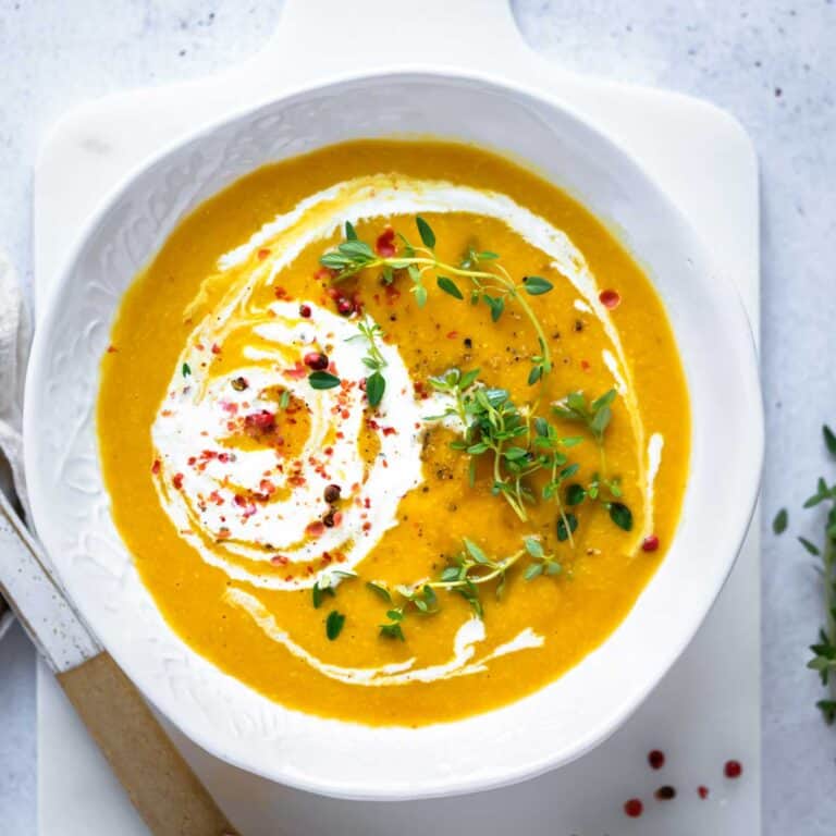 creamy-pumpkin-soup-vibrant-plate