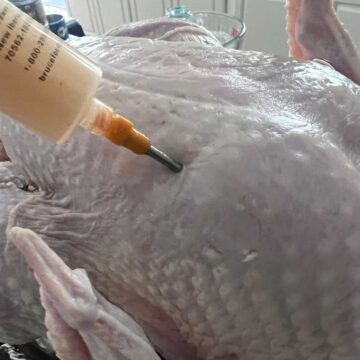 injecting a turkey with marinade