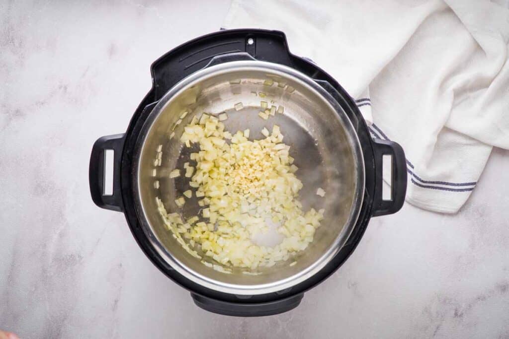 sautéing onion and garlic in instant pot