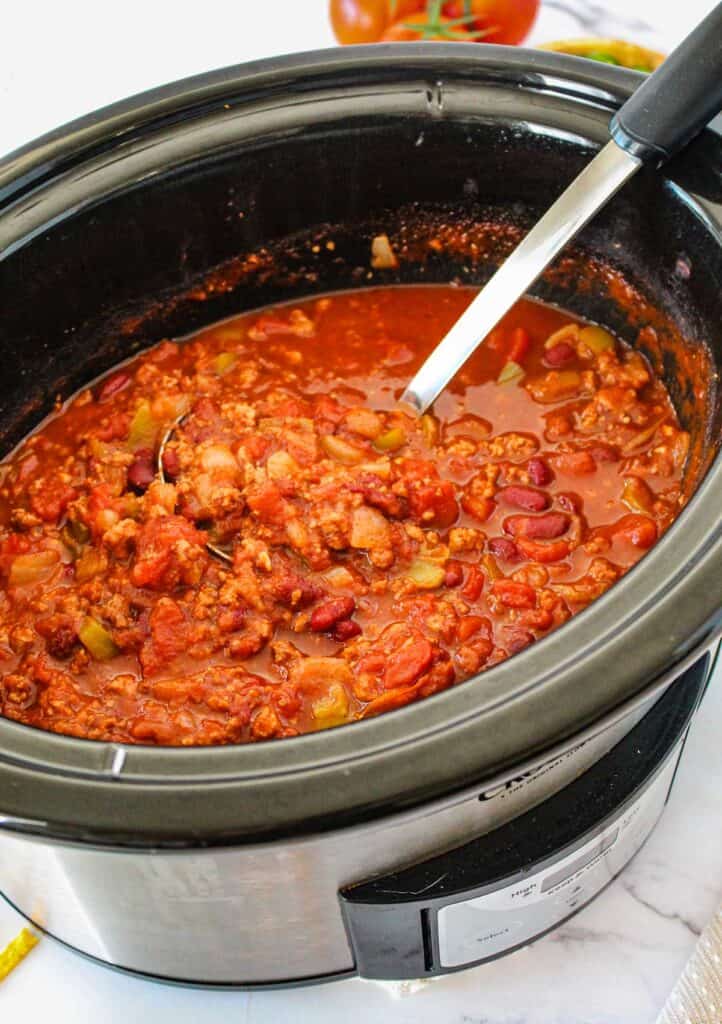 chili in a slow cooker