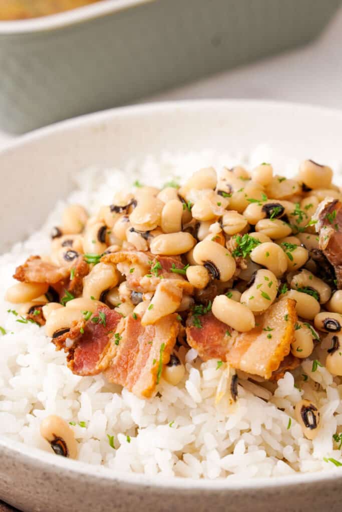Southern black-eyed peas with bacon on white rice