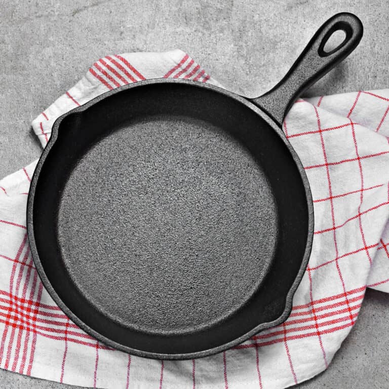 How to Use a Cast Iron Skillet for the First Time