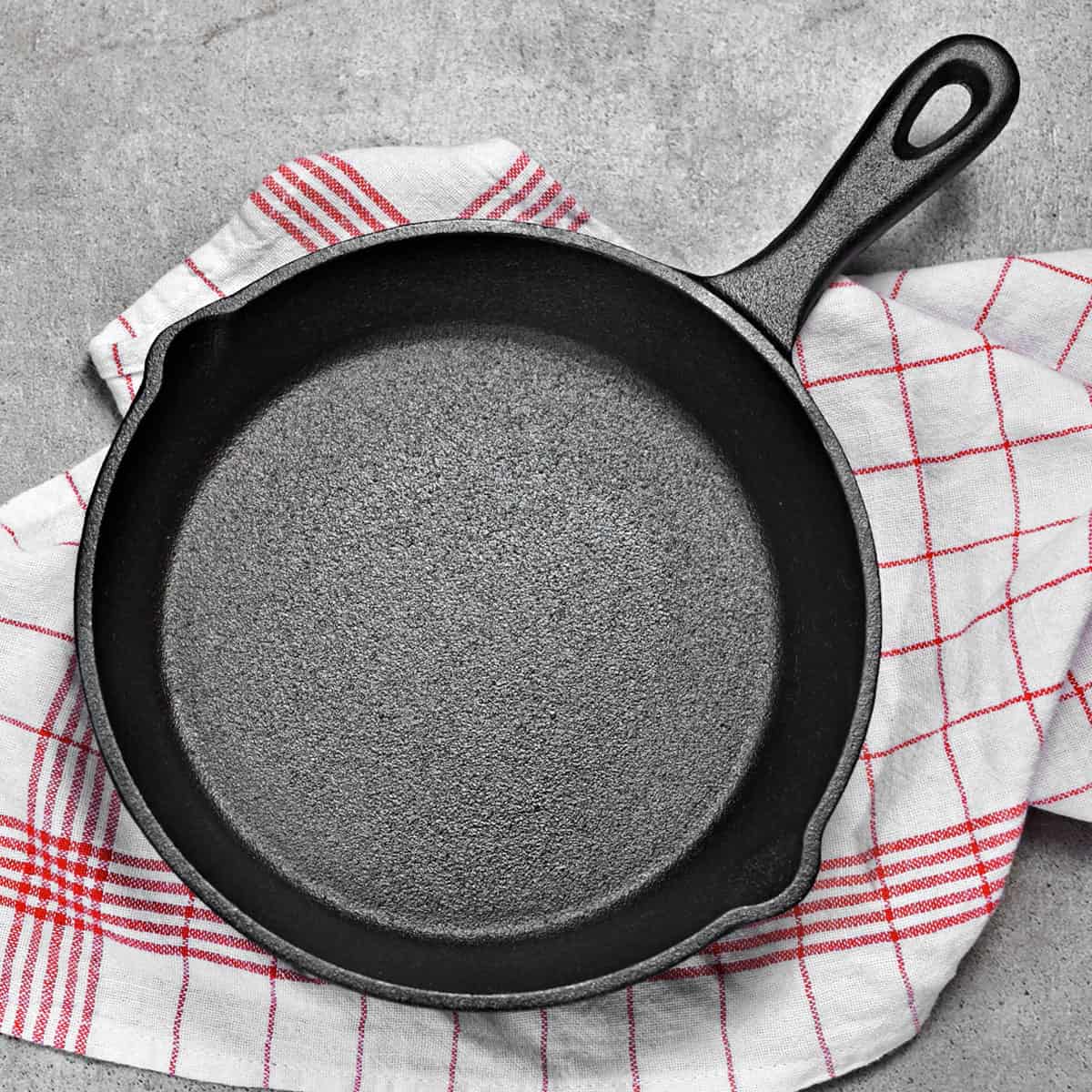 How to Use a Cast Iron Skillet for the First Time The Happier Homemaker