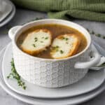 french onion soup with cheesy baguettes