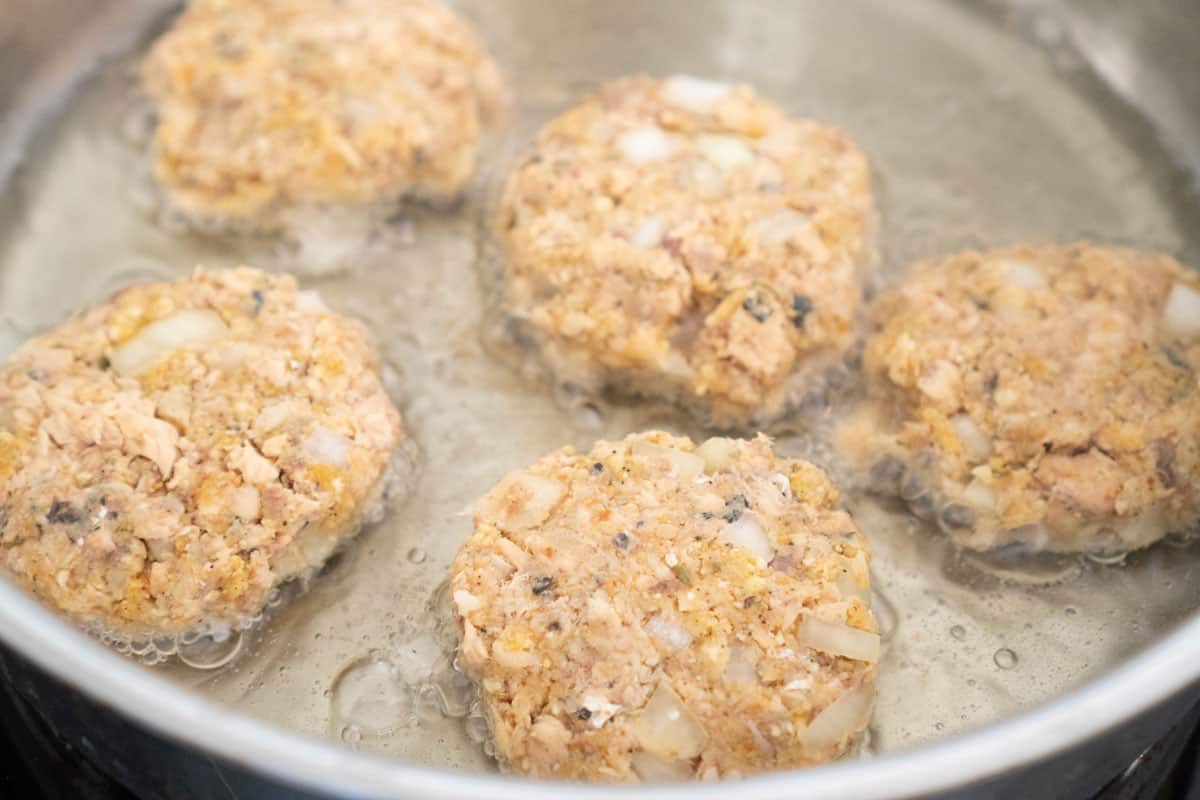 Salmon Patties - Easy Southern Recipe - The Happier Homemaker