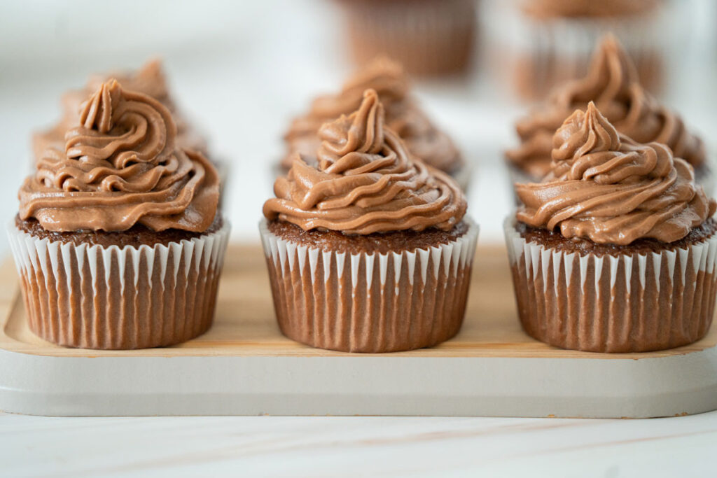 cupcakes with nutella frosting on top
